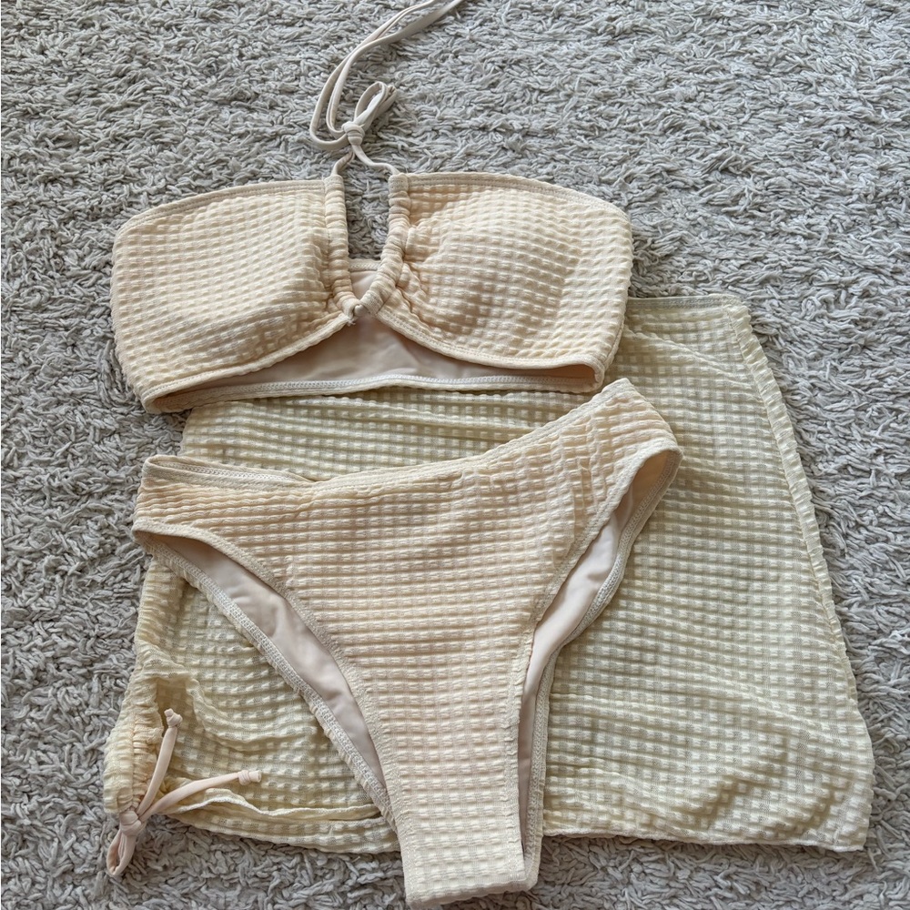 SHEIN Cream Textured Bandeau Set